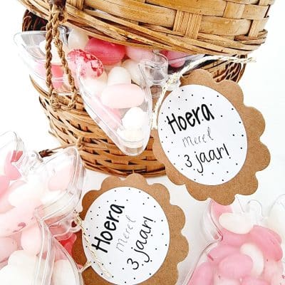 Sticker | hoera 1 t/m 12 jaar met naamruimte | 10 stuks