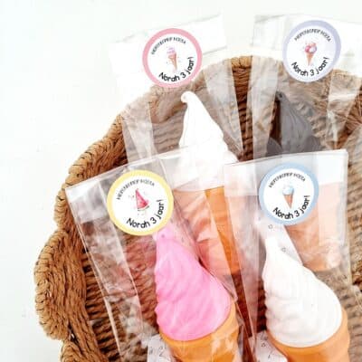 Verjaardag sticker met naam | ijsje