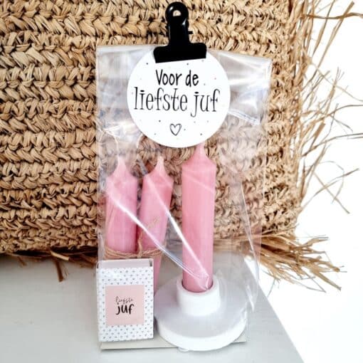 Cadeautje kaarsen | witte standaard met kaarsen