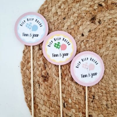 Traktatieprikker met naam | verjaardag - ballonnen