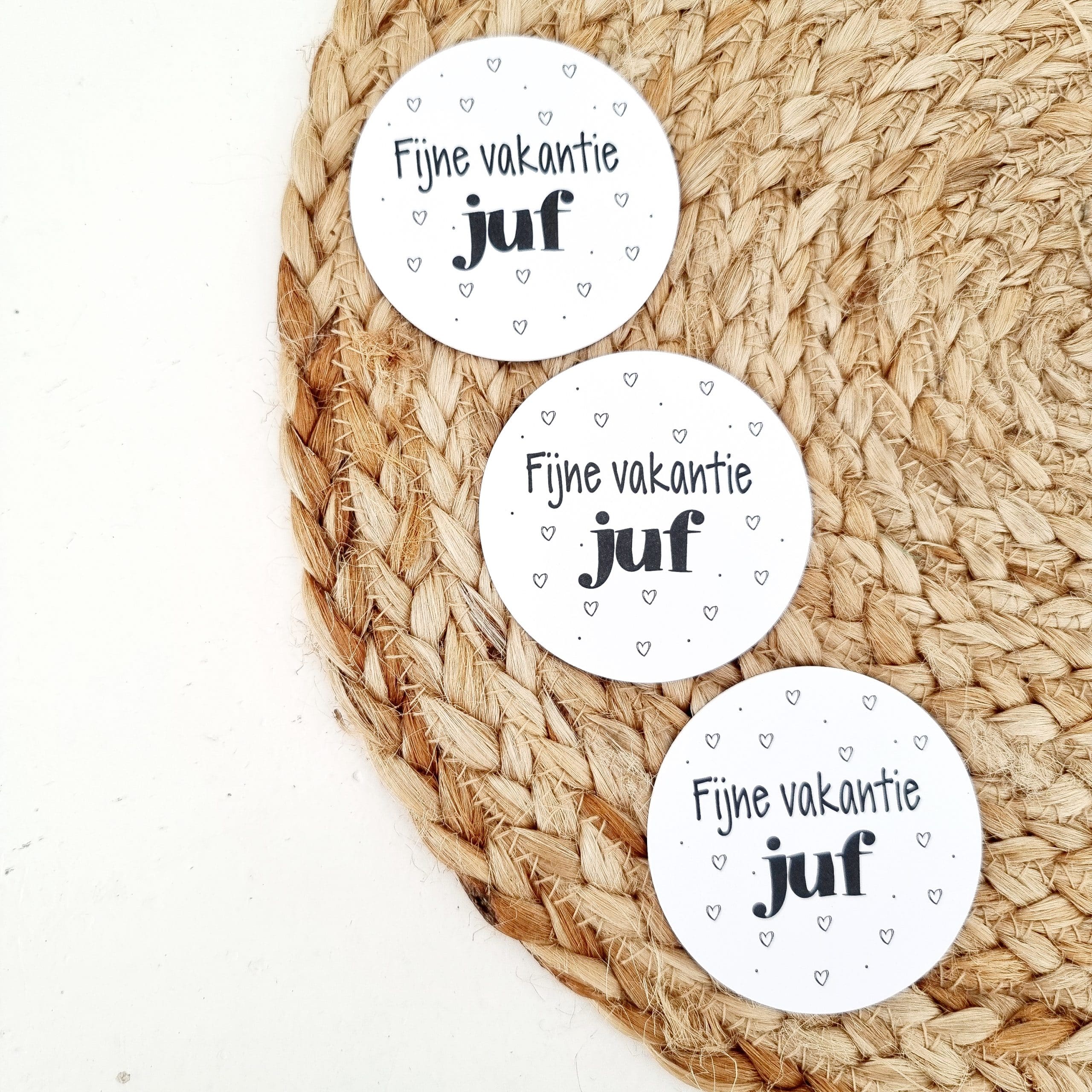 20230524_114035-scaled Cadeaulabel (rond) | Fijne vakantie juf | 3 stuks - Afbeelding 1