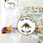 Verjaardagsticker met naam | Dinosaurus