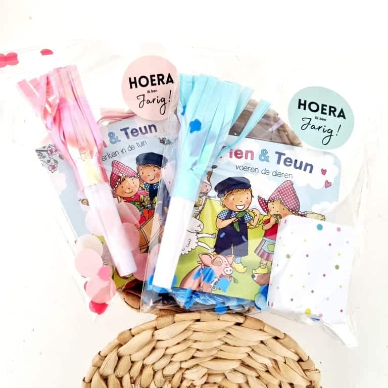fien-en-teun-3 Fien en Teun uitdeelboekje | kant en klare verjaardag traktaties - Afbeelding 1