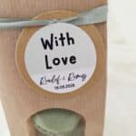 Bruilofts sticker met naam | Whith love - Afbeelding 3