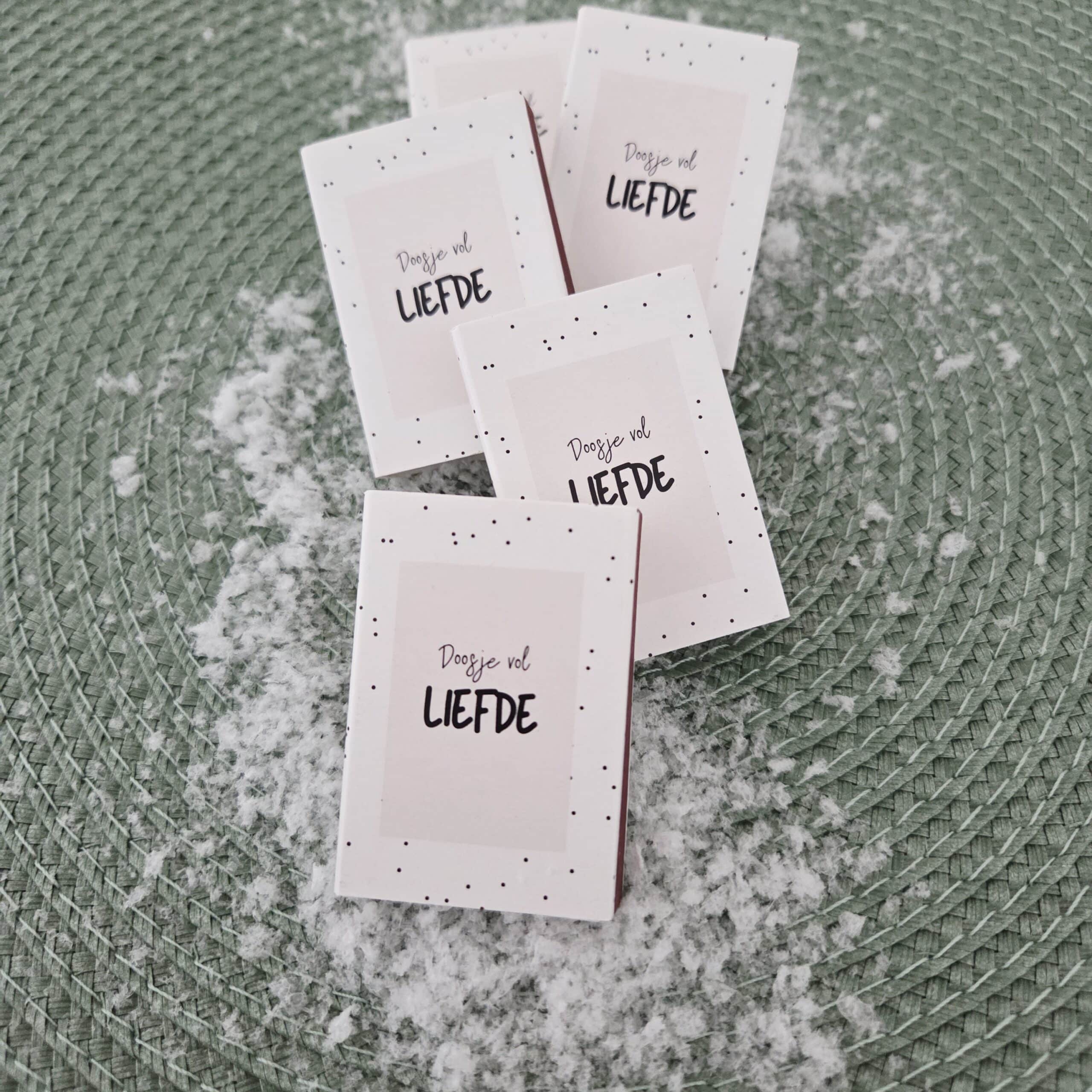 20261021_144630 Luciferdoosje | Doosje vol liefde | 1 stuk - Afbeelding 1